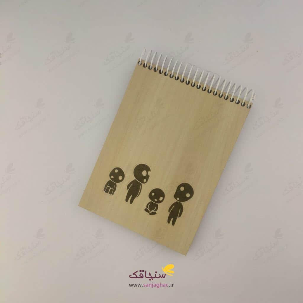 دفترچه چوبی آدم فضایی